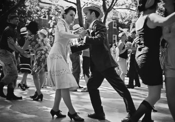 Aprende a bailar Casino en Beanlamdena Málaga con Bea y Deiby